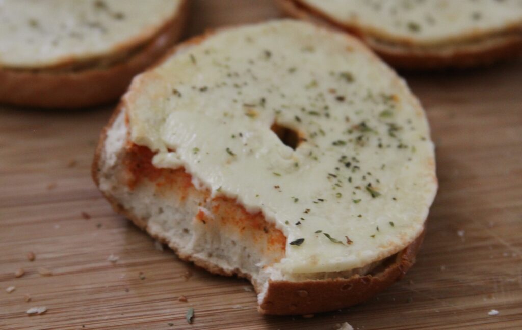 Air Fryer Frozen Cheese Pizza Bagels