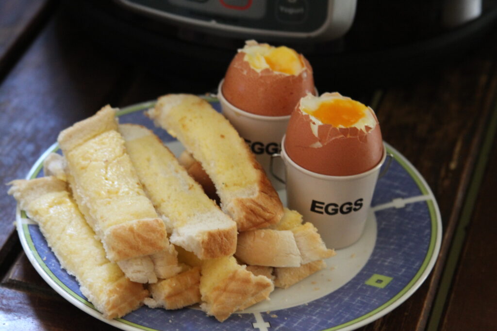 Instant Pot Soft Boiled Eggs With Soldiers