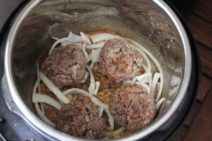 Pressure Cooker Salisbury Steak With Creamy Mushroom Gravy