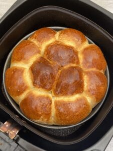 Air Fryer Pull Apart Bread Rolls