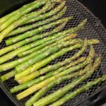 how to cook asparagus in air fryer