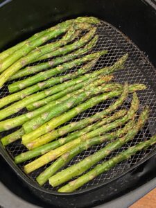 how to cook asparagus in air fryer