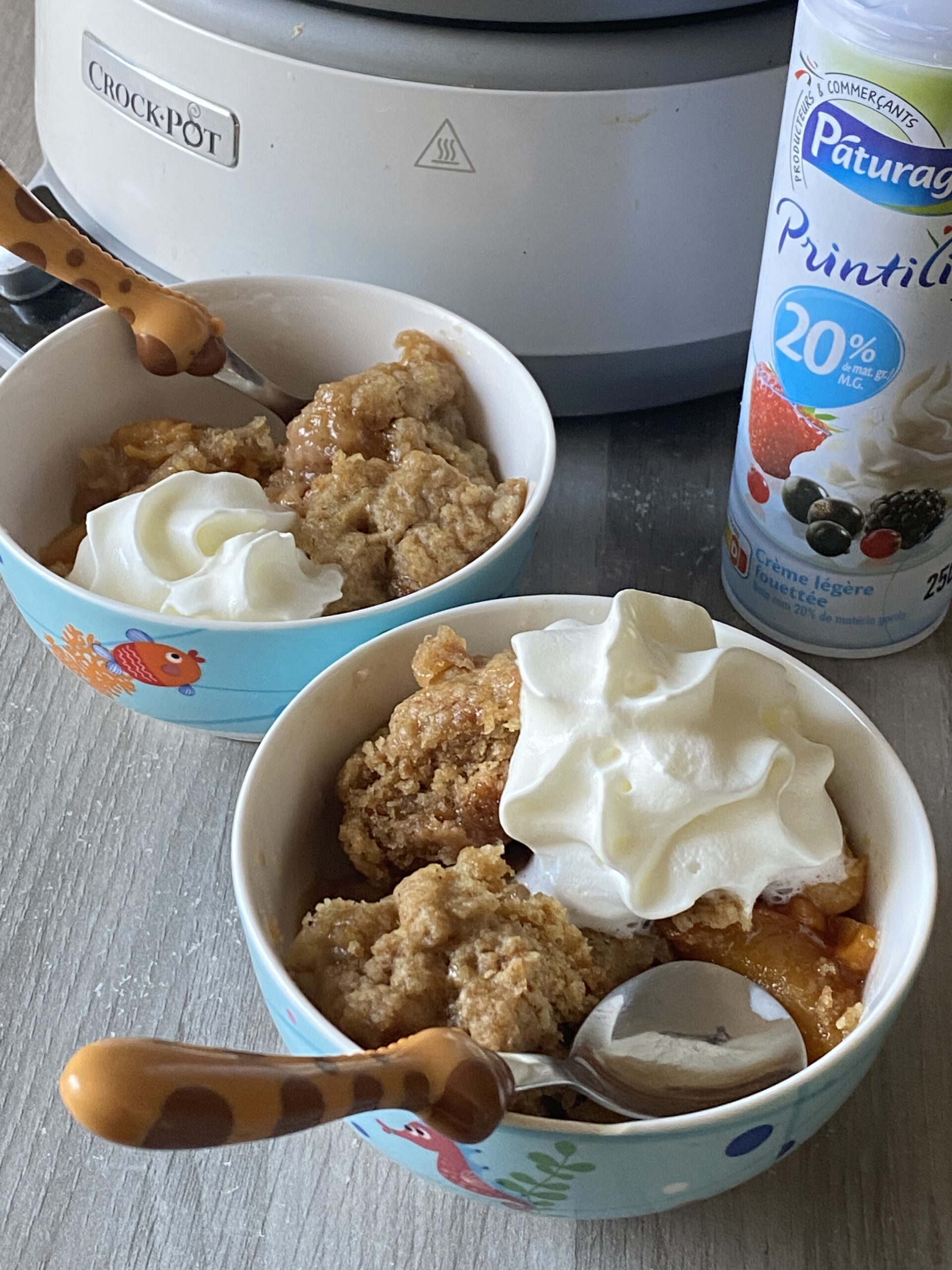 slow cooker peach cobbler