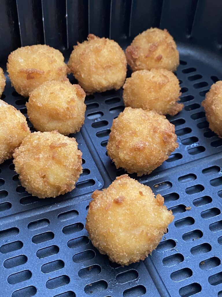 Air Fryer Frozen Mac And Cheese Bites