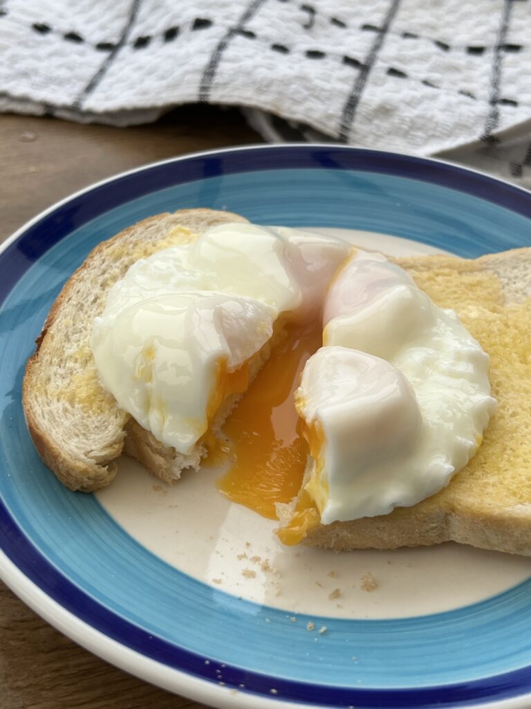How To Poach An Egg In The Microwave