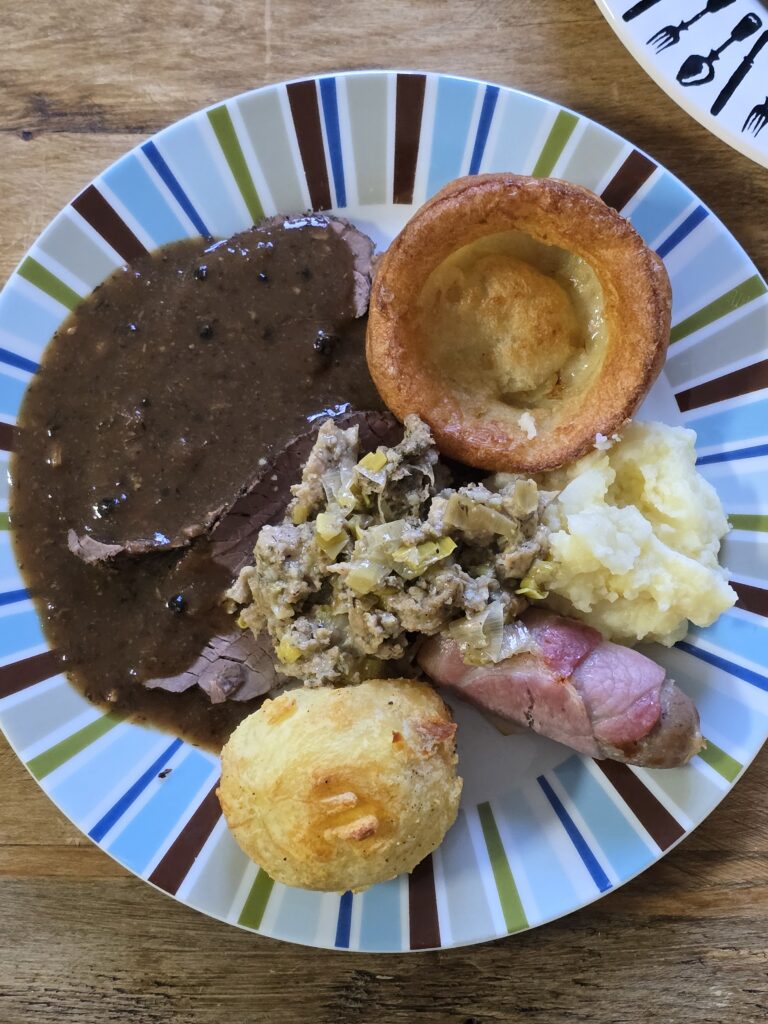 Ninja Foodi Slow Cooker Roast Beef With Peppercorn Gravy