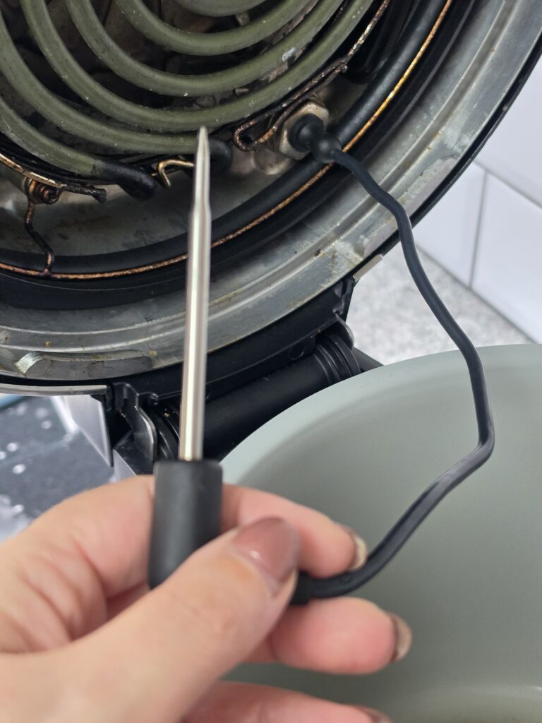 attaching the ninja foodi probe
