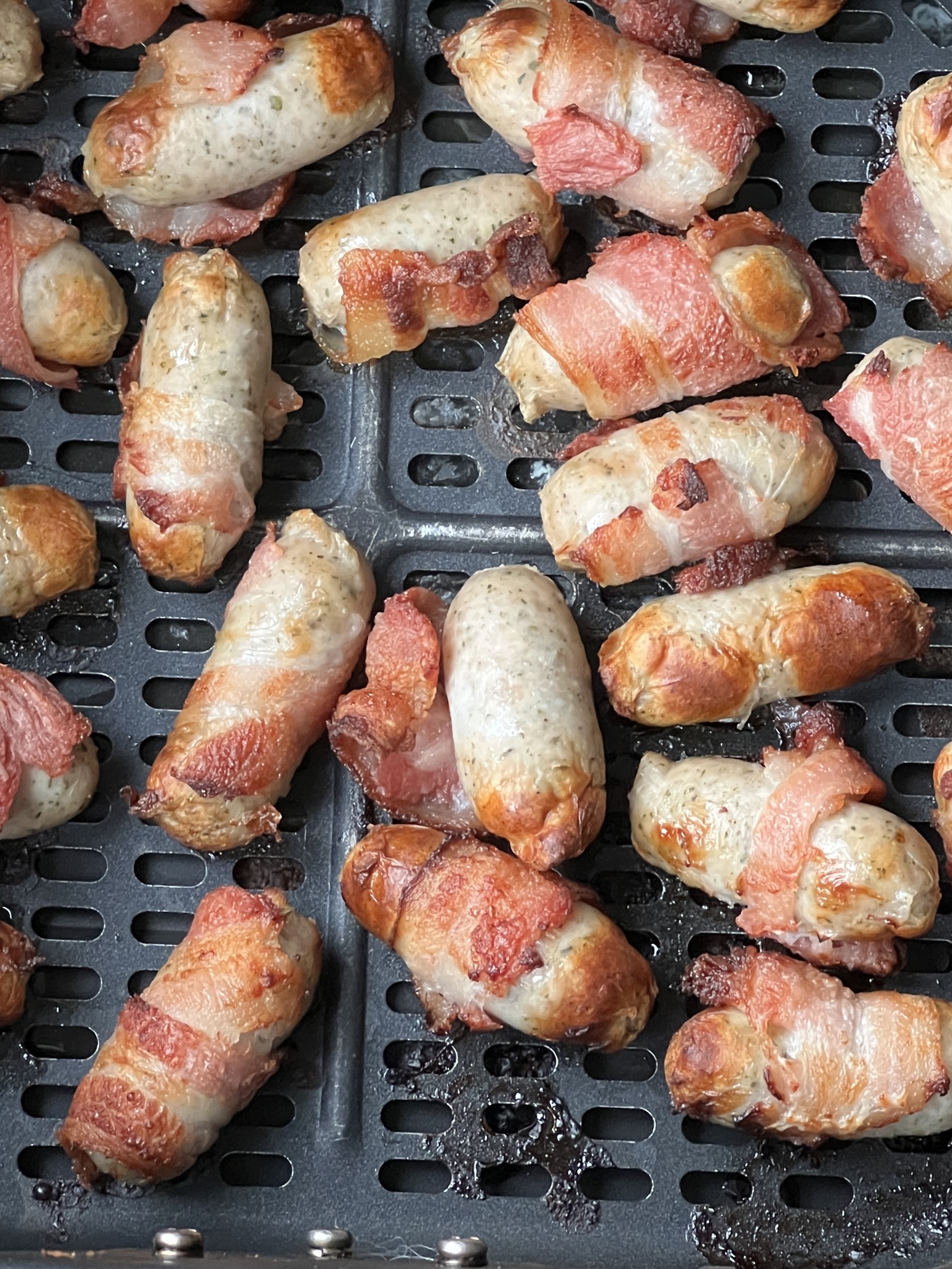 air fryer frozen pigs in blankets