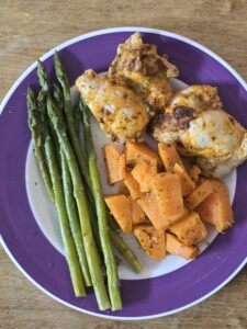 Ninja Foodi Steam Meals – Chicken Thighs, Sweet Potatoes & Veg