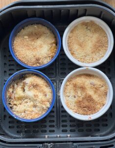 air-fryer-apple-crumble