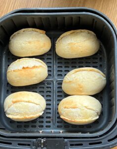 Part-Baked-Rolls-In-Air-Fryer