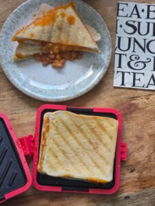 Microwave Cheese & Bean Toastie