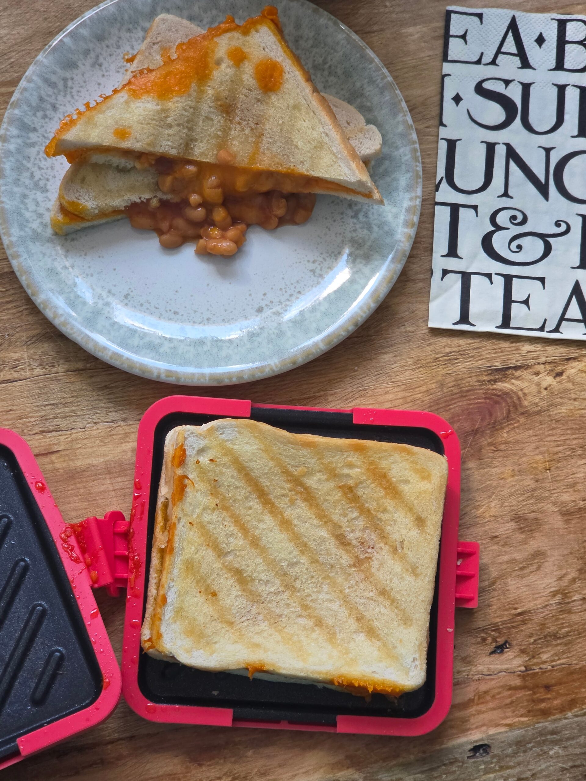 Microwave Cheese & Bean Toastie